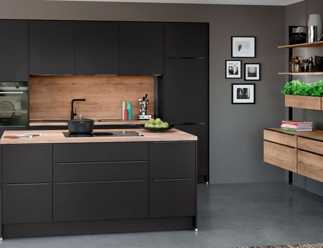 Küche mit Kochinsel